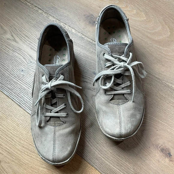 CLARKS Wave Walk US 10M Grey Nubuck & Perforated Leather Oxford Walking Shoe - Picture 1 of 8